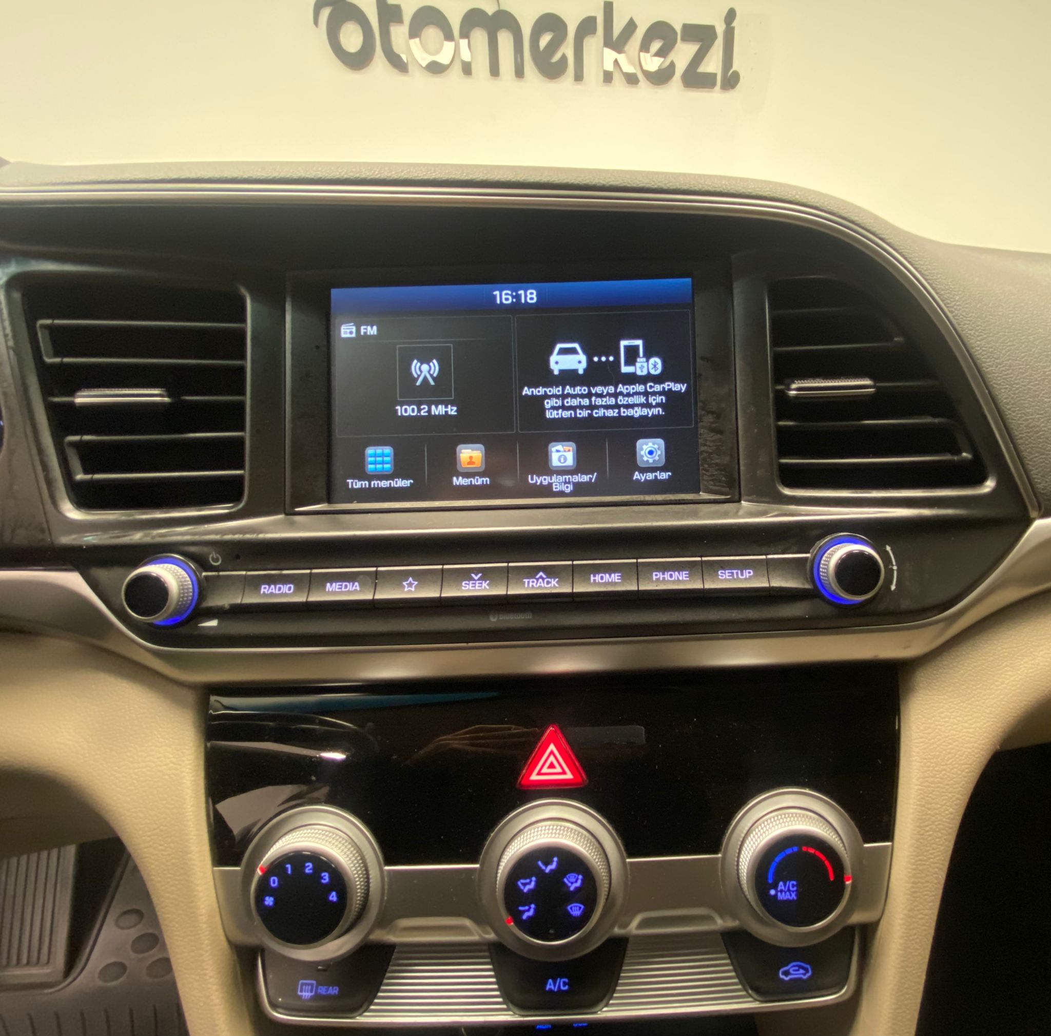 HYUNDAI ELANTRA 18